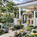 Top Outdoor Lighting Trends for Luxury Homes in 2025
